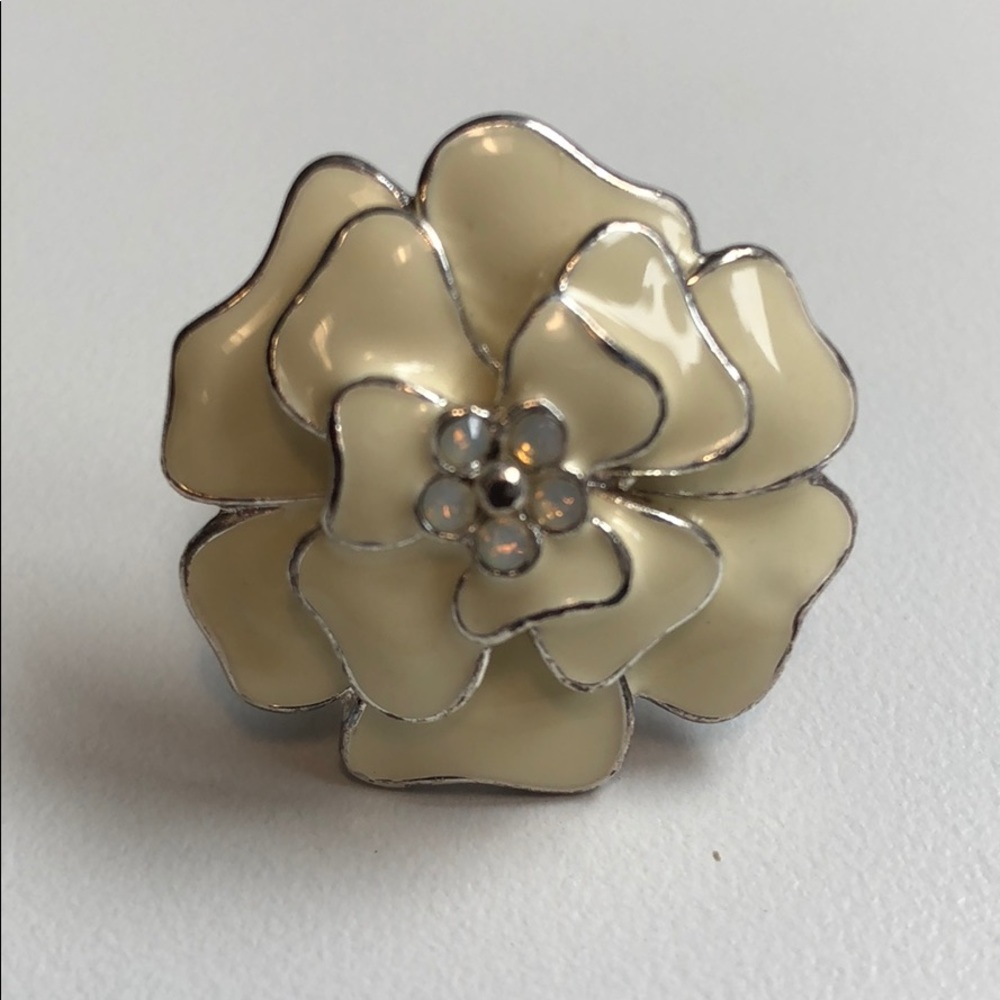Stella & Dot cream enamel flower ring - adjustable
